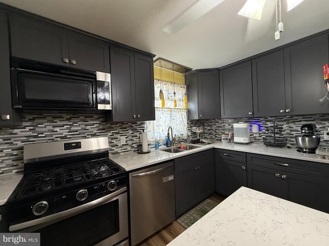 12 N MAPLE AVE, Ridgely, MD 21660