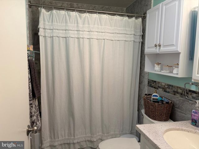 12 N MAPLE AVE, Ridgely, MD 21660