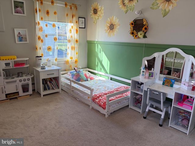 12 N MAPLE AVE, Ridgely, MD 21660