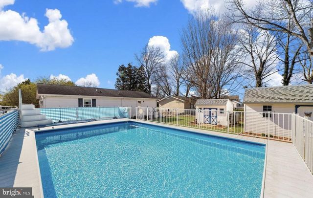 12 N MAPLE AVE, Ridgely, MD 21660