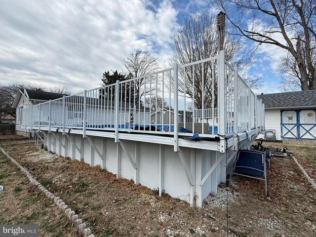 12 N MAPLE AVE, Ridgely, MD 21660