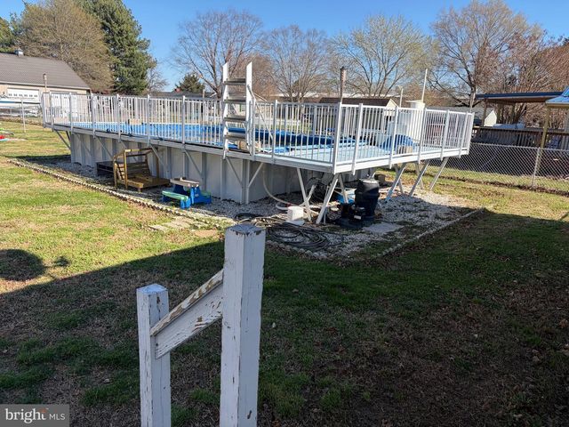 12 N MAPLE AVE, Ridgely, MD 21660