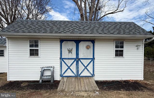 12 N MAPLE AVE, Ridgely, MD 21660