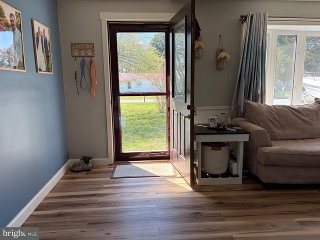 12 N MAPLE AVE, Ridgely, MD 21660