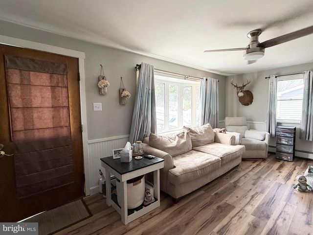 12 N MAPLE AVE, Ridgely, MD 21660