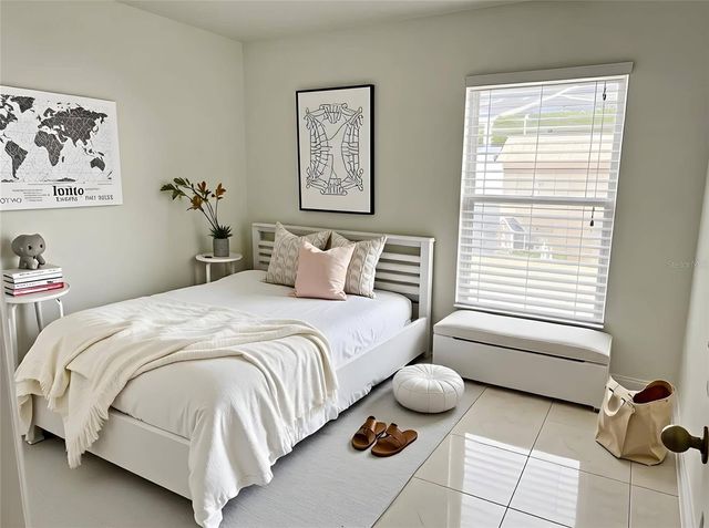 208 SILVERTON ROAD, Davenport, FL 33897