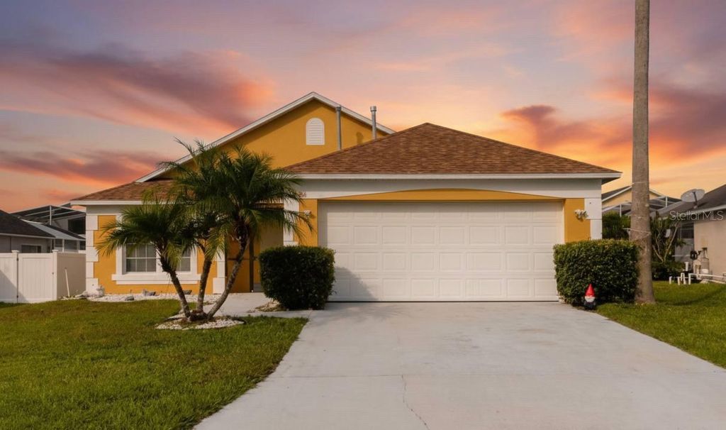 208 SILVERTON ROAD, Davenport, FL 33897