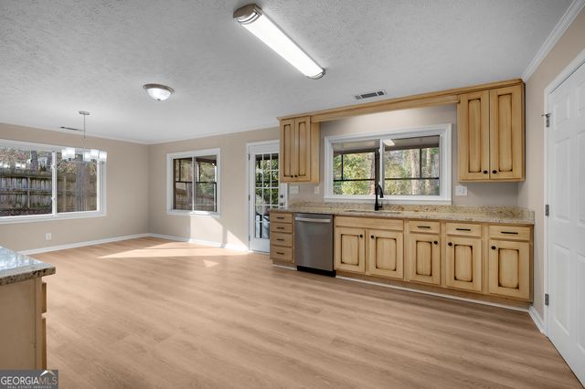 300 Woodland Drive, Calhoun, GA 30701