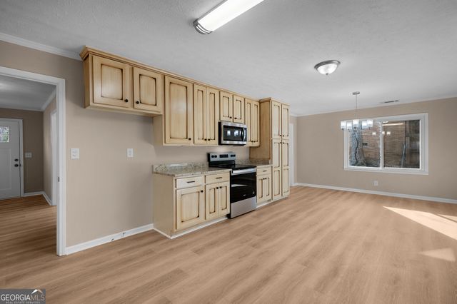 300 Woodland Drive, Calhoun, GA 30701