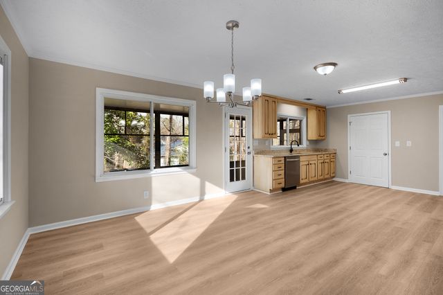 300 Woodland Drive, Calhoun, GA 30701