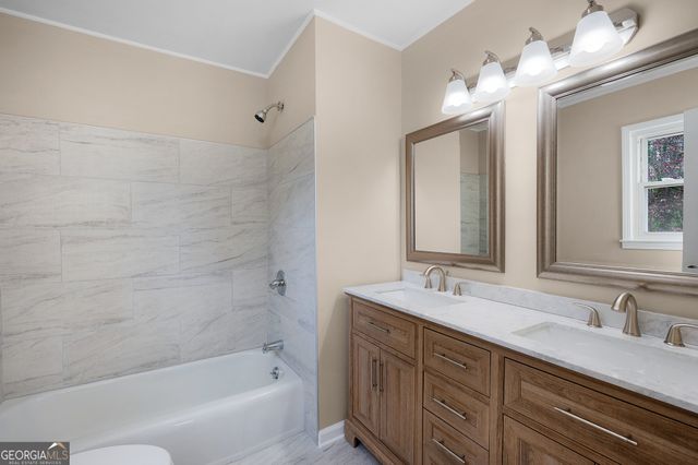 300 Woodland Drive, Calhoun, GA 30701
