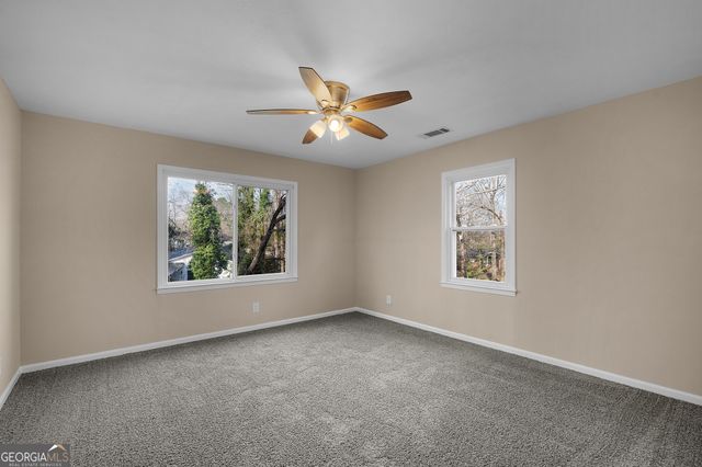 300 Woodland Drive, Calhoun, GA 30701