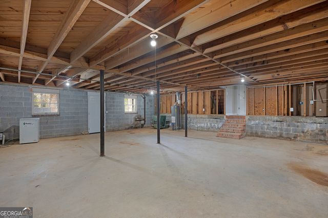 300 Woodland Drive, Calhoun, GA 30701