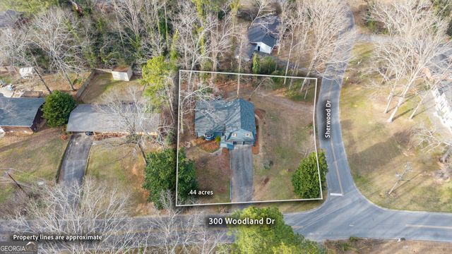 300 Woodland Drive, Calhoun, GA 30701