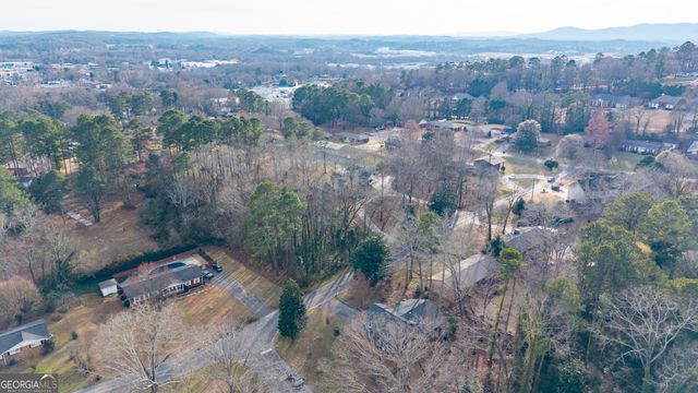 300 Woodland Drive, Calhoun, GA 30701