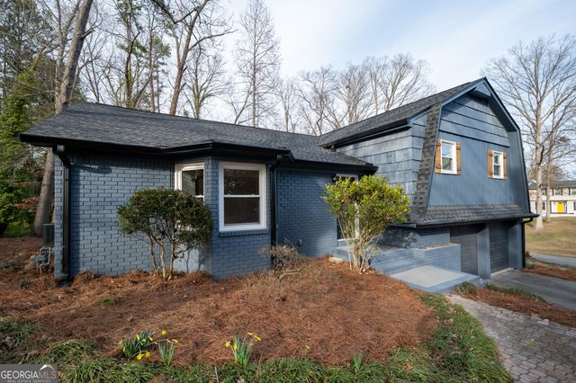 300 Woodland Drive, Calhoun, GA 30701