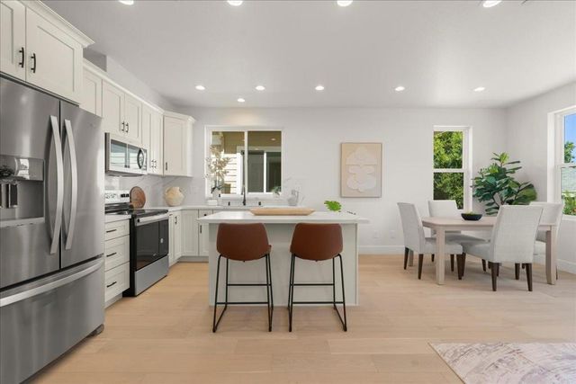 182 W Rincon Avenue, Campbell, CA 95008