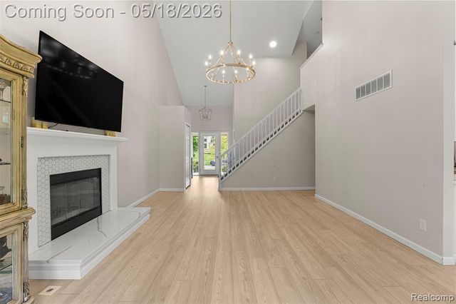 7978 Hoffman Drive, Waterford, MI 48327