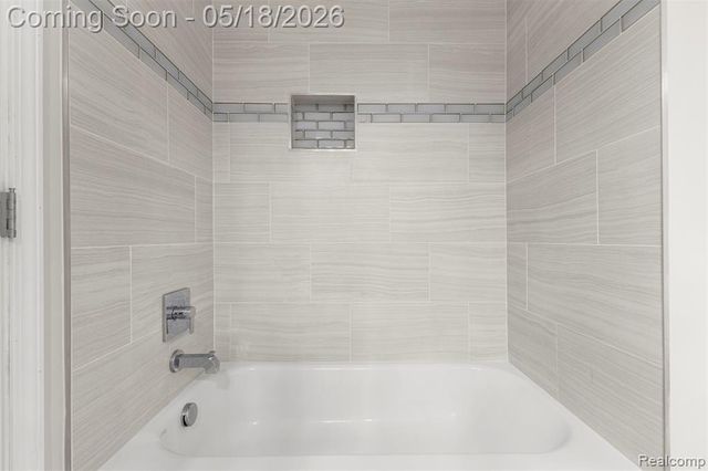 7978 Hoffman Drive, Waterford, MI 48327