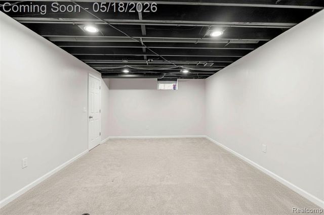 7978 Hoffman Drive, Waterford, MI 48327
