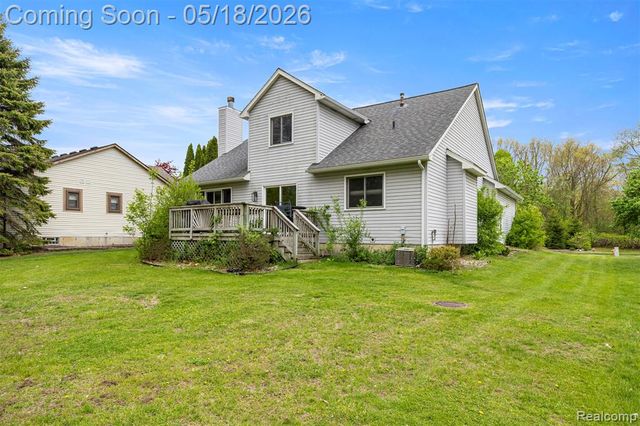 7978 Hoffman Drive, Waterford, MI 48327