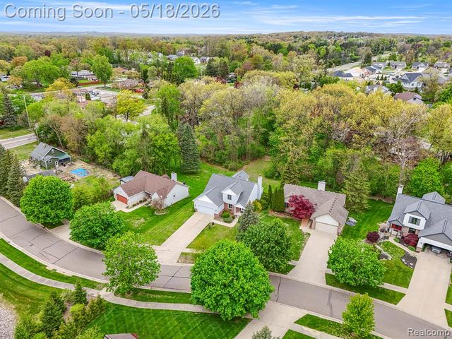 7978 Hoffman Drive, Waterford, MI 48327