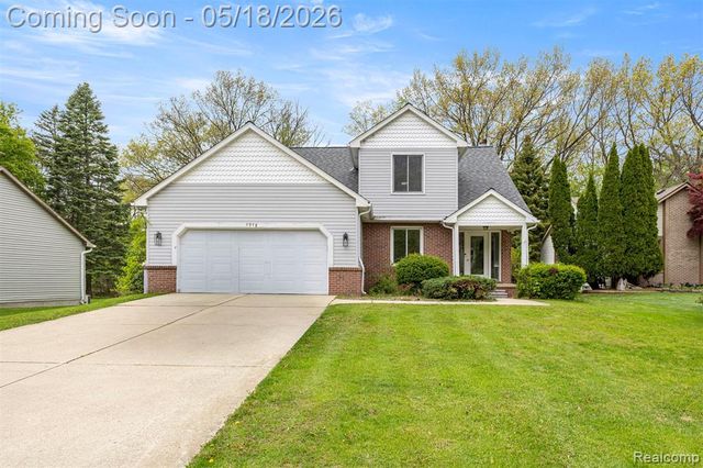 7978 Hoffman Drive, Waterford, MI 48327