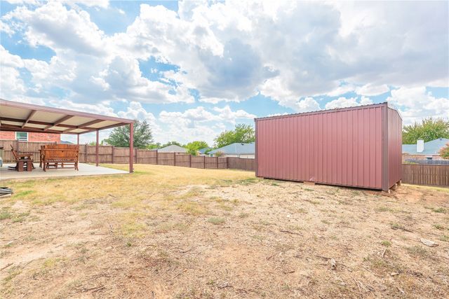 521 N Avenue E, Springtown, TX 76082