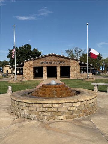 521 N Avenue E, Springtown, TX 76082