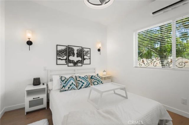 2258 Helios Drive, Los Angeles, CA 90068