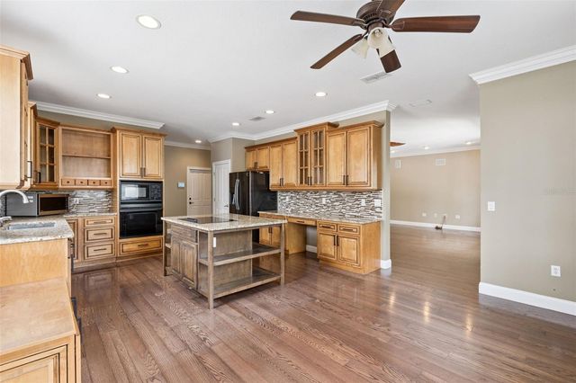 5210 HAMMOCK CIRCLE, St Cloud, FL 34771