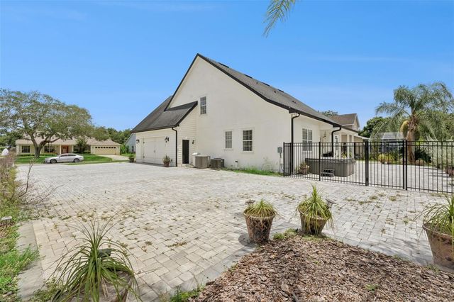 5210 HAMMOCK CIRCLE, St Cloud, FL 34771