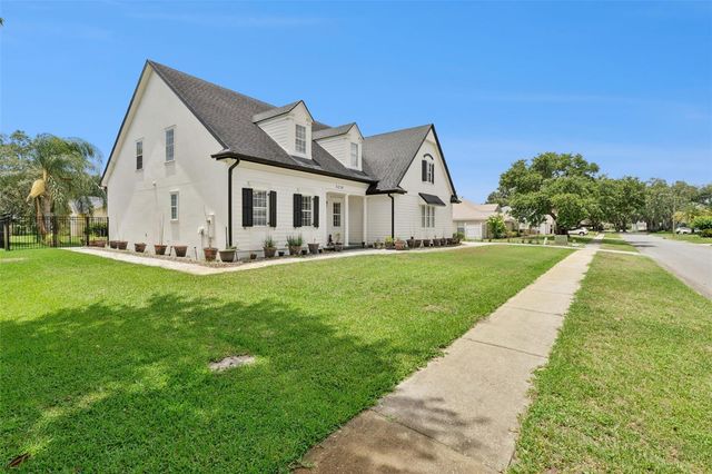5210 HAMMOCK CIRCLE, St Cloud, FL 34771