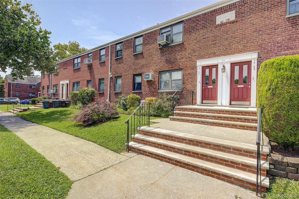 17-04 160th Street LOWER, Whitestone, NY 11357 — photo 3