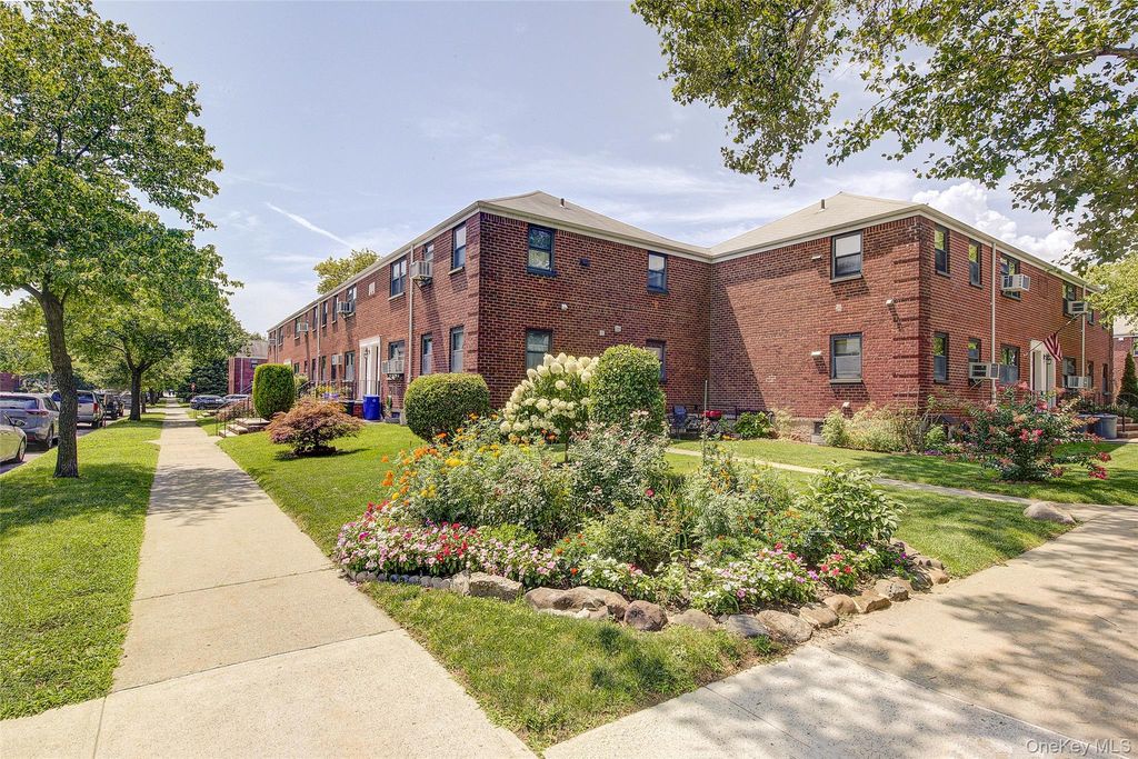 17-04 160th Street LOWER, Whitestone, NY 11357 — photo 4