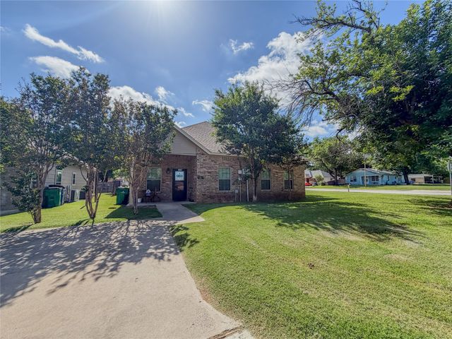 1101 Cates Street, Bridgeport, TX 76426