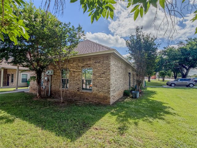 1101 Cates Street, Bridgeport, TX 76426
