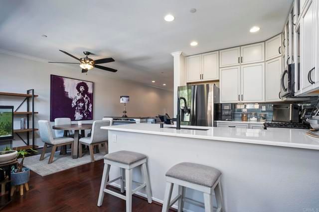 10125 LEAVESLY TRL, Santee, CA 92071