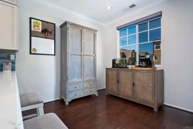 10125 LEAVESLY TRL, Santee, CA 92071