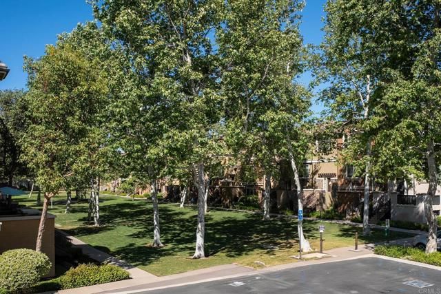 10125 LEAVESLY TRL, Santee, CA 92071