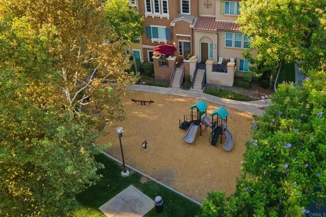 10125 LEAVESLY TRL, Santee, CA 92071