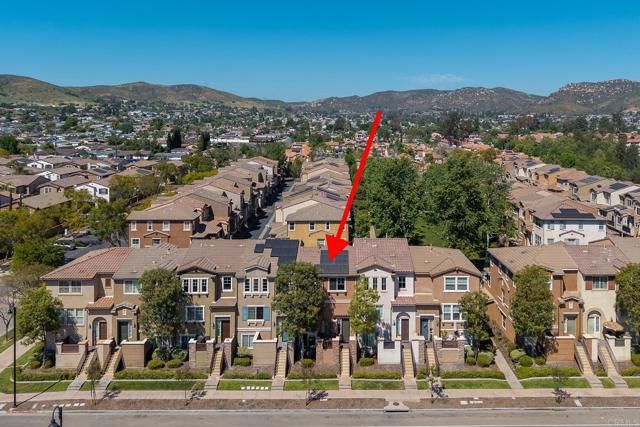 10125 LEAVESLY TRL, Santee, CA 92071