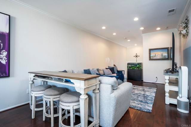 10125 LEAVESLY TRL, Santee, CA 92071