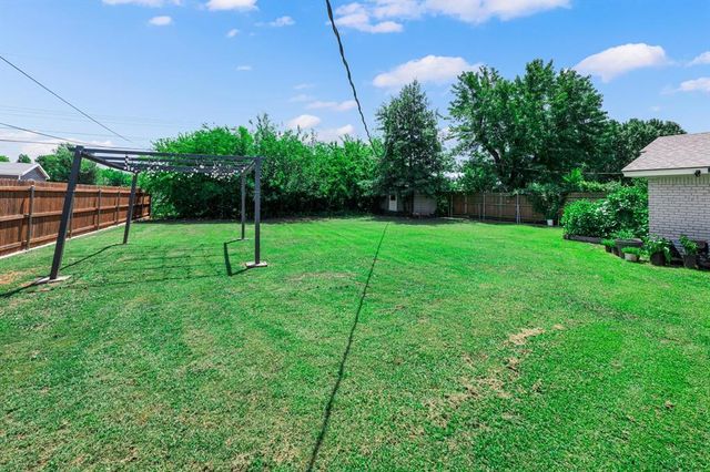 6424 N Sterling Drive, Oklahoma City, OK 73132