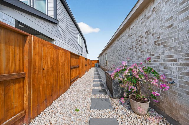 2703 Tanager Trace, Katy, TX 77493