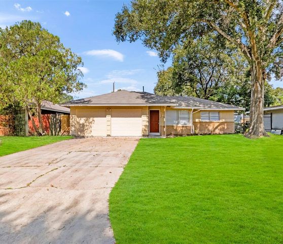 7406 Janak Drive, Houston, TX 77055