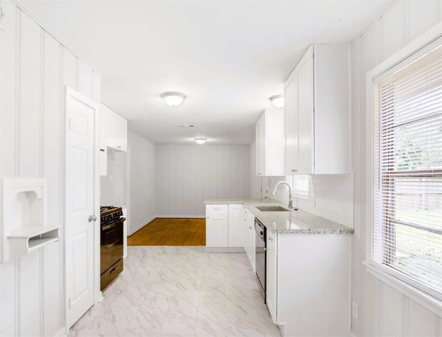 7406 Janak Drive, Houston, TX 77055