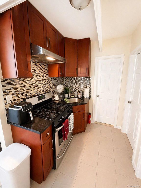 8269 166th Street, Jamaica, NY 11432