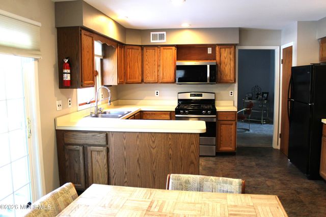 435 Frank Applegate Road, Jackson, NJ 08527