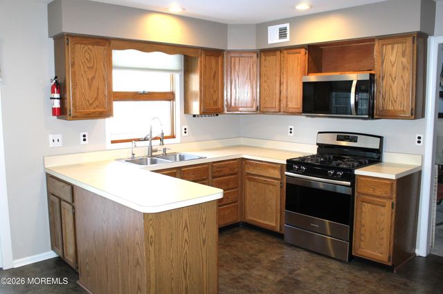 435 Frank Applegate Road, Jackson, NJ 08527